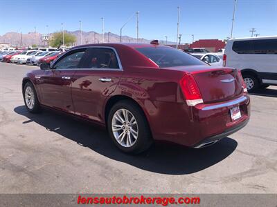 2017 Chrysler 300C  **CARFAX 1 OWNER** - Photo 6 - Tucson, AZ 85705