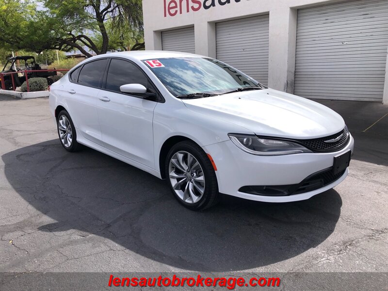2015 Chrysler 200 S  *ONLY 80K MILES!