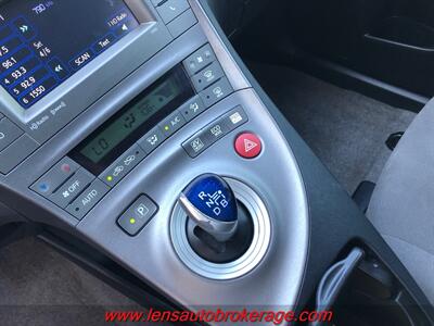 2014 Toyota Prius Two  **CARFAX 1 OWNER FUEL SAVER** - Photo 15 - Tucson, AZ 85705