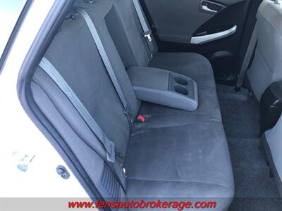 2014 Toyota Prius Two  **CARFAX 1 OWNER FUEL SAVER** - Photo 20 - Tucson, AZ 85705