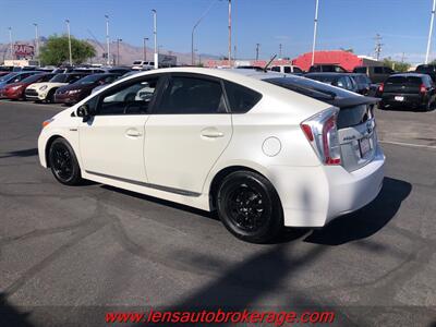 2014 Toyota Prius Two  **CARFAX 1 OWNER FUEL SAVER** - Photo 6 - Tucson, AZ 85705