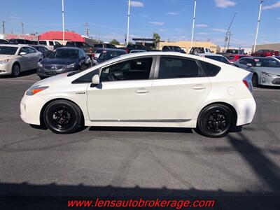2014 Toyota Prius Two  **CARFAX 1 OWNER FUEL SAVER** - Photo 5 - Tucson, AZ 85705
