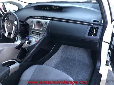 2014 Toyota Prius Two  **CARFAX 1 OWNER FUEL SAVER** - Photo 22 - Tucson, AZ 85705