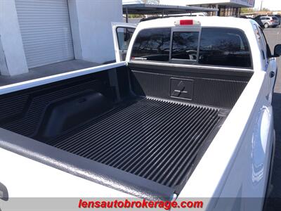 2006 Mitsubishi Raider Duro Cross V8  **CARFAX 1 OWNER **85k Miles! - Photo 14 - Tucson, AZ 85705