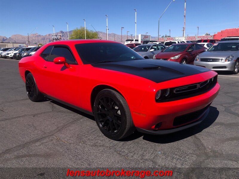 2015 Dodge Challenger SXT  *Cool Racer Red Coupe!*