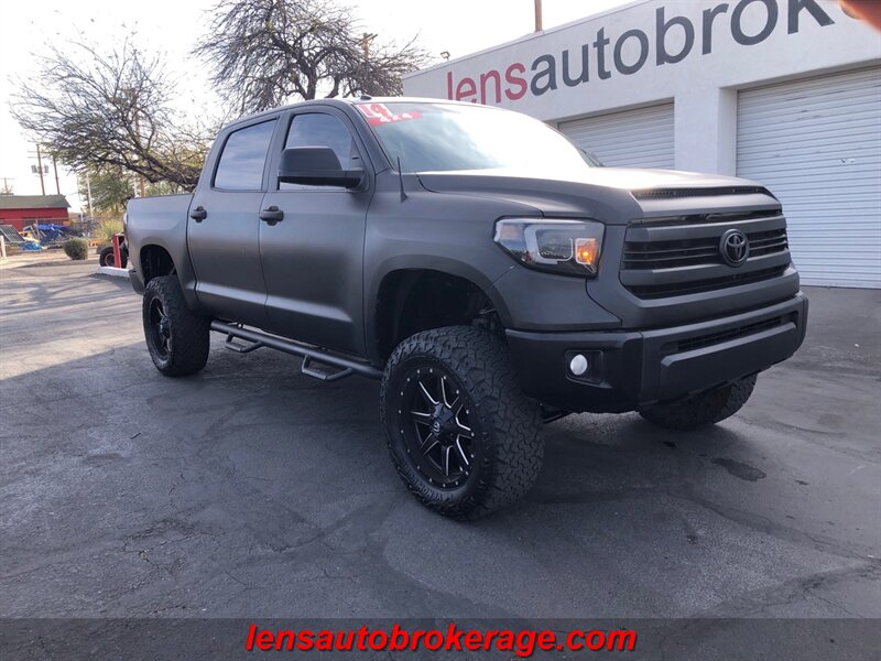 2014 Toyota Tundra SR5  CrewMax 4x4!