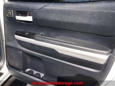 2014 Toyota Tundra SR5  CrewMax 4x4! - Photo 18 - Tucson, AZ 85705